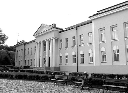 Здание гимназии в Дмитрове