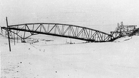Взорванный мост (1941 год)